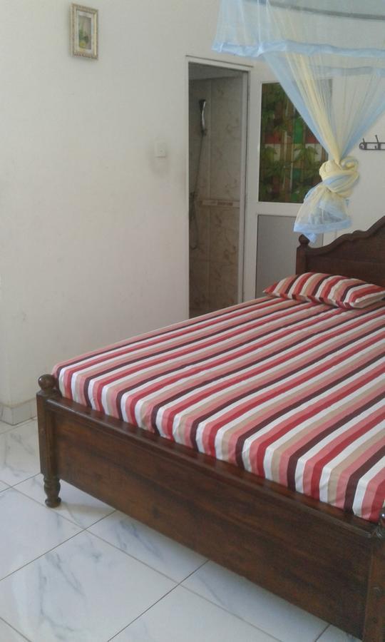 Down Town Hotel Ponnarankulama Exterior foto