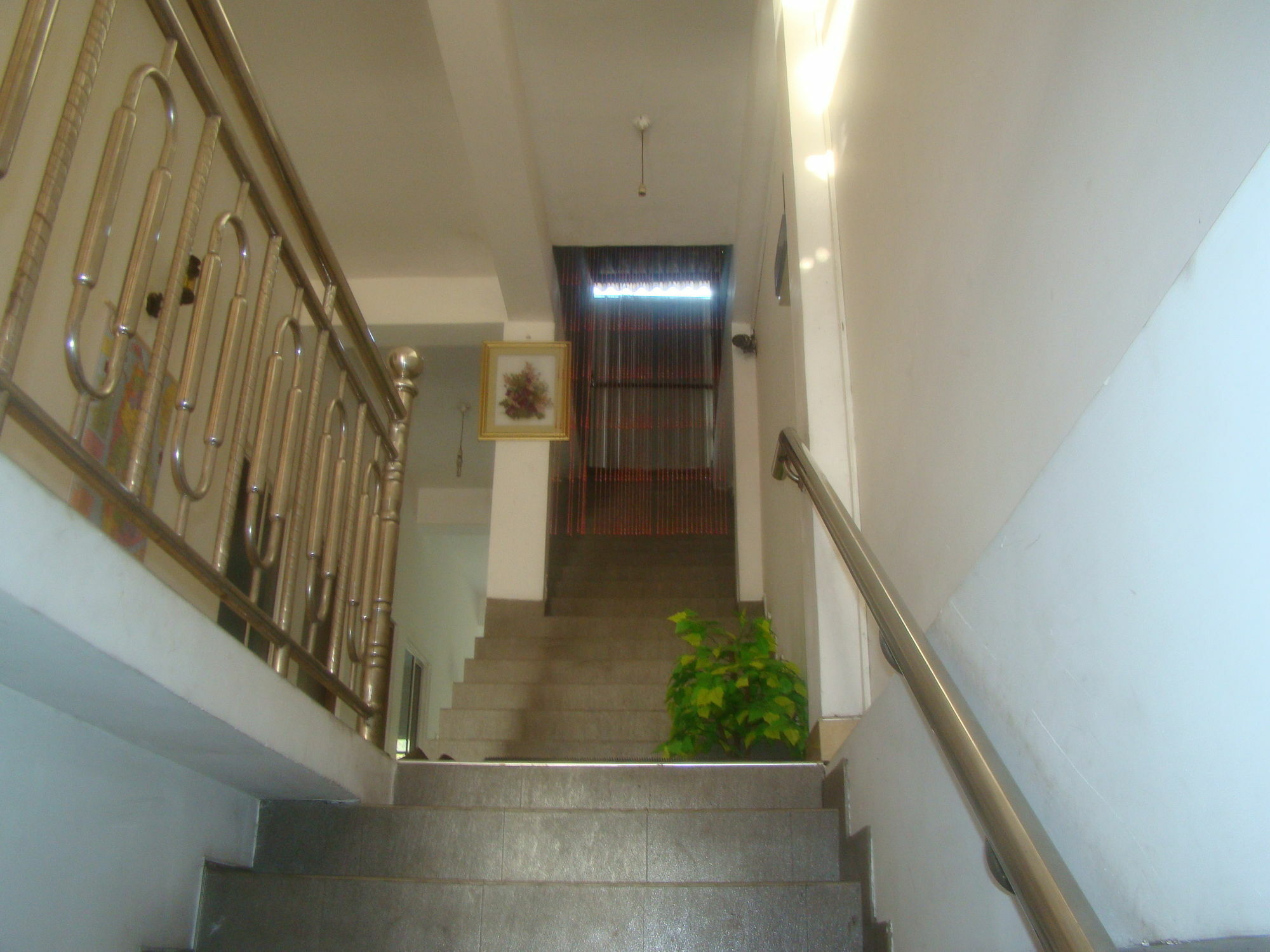 Down Town Hotel Ponnarankulama Exterior foto